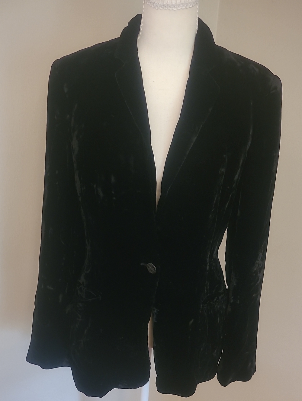Ralph Lauren Crushed Velvet Black Blazer. Size 10